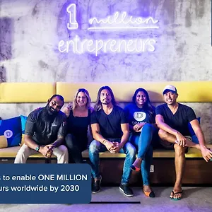  Capsule hotel Draper Startup House For Entrepreneurs Singapore