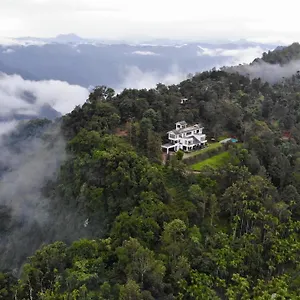 *** Resort Chateau Woods India
