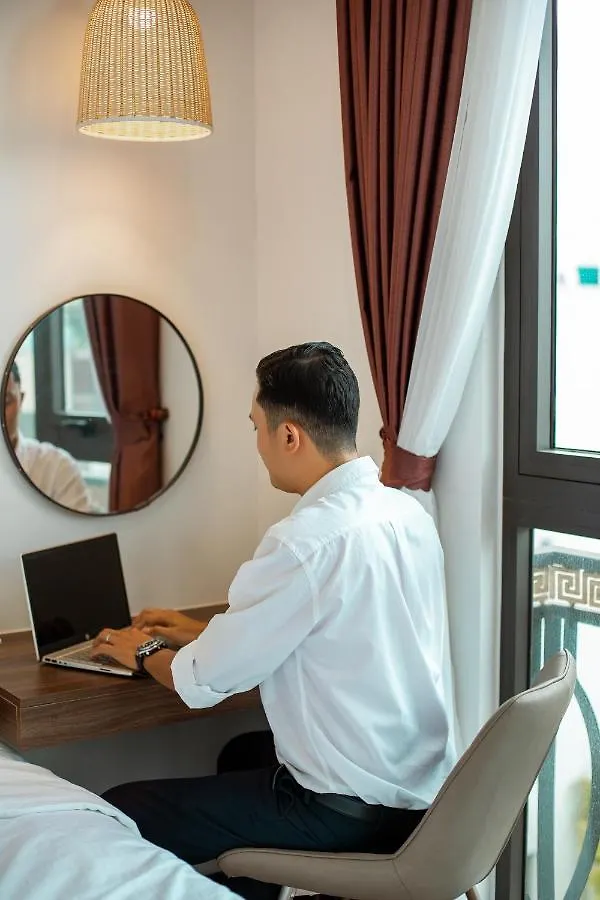 Lägenhetshotell Dragon View Riverfront Hotel Da Nang